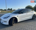 Белый Тесла Модель 3, объемом двигателя 0 л и пробегом 107 тыс. км за 17500 $, фото 2 на Automoto.ua