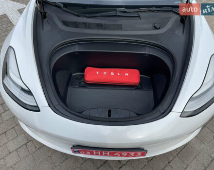 Белый Тесла Модель 3, объемом двигателя 0 л и пробегом 120 тыс. км за 17000 $, фото 28 на Automoto.ua