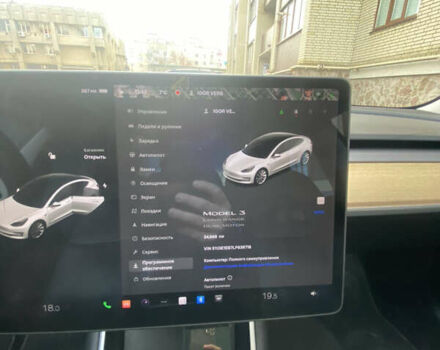 Білий Тесла Модель 3, об'ємом двигуна 0 л та пробігом 62 тис. км за 22000 $, фото 41 на Automoto.ua