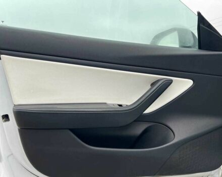 Білий Тесла Модель 3, об'ємом двигуна 0 л та пробігом 203 тис. км за 13790 $, фото 9 на Automoto.ua