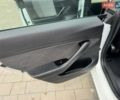 Білий Тесла Модель 3, об'ємом двигуна 0 л та пробігом 76 тис. км за 13900 $, фото 11 на Automoto.ua