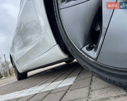 Белый Тесла Модель 3, объемом двигателя 0 л и пробегом 120 тыс. км за 17000 $, фото 24 на Automoto.ua