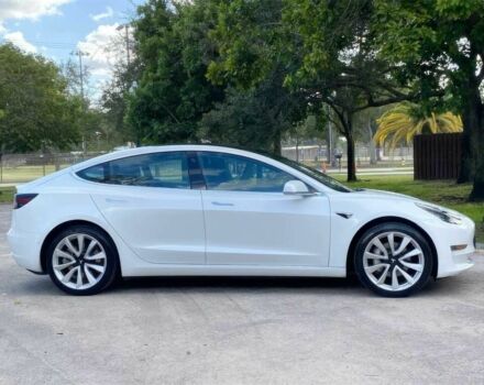 Білий Тесла Модель 3, об'ємом двигуна 0 л та пробігом 32 тис. км за 6100 $, фото 5 на Automoto.ua