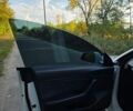 Белый Тесла Модель 3, объемом двигателя 0 л и пробегом 120 тыс. км за 17800 $, фото 10 на Automoto.ua