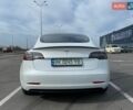 Белый Тесла Модель 3, объемом двигателя 0 л и пробегом 77 тыс. км за 19899 $, фото 2 на Automoto.ua