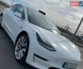 Белый Тесла Модель 3, объемом двигателя 0 л и пробегом 77 тыс. км за 19899 $, фото 1 на Automoto.ua