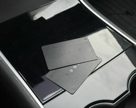 Белый Тесла Модель 3, объемом двигателя 0 л и пробегом 166 тыс. км за 14400 $, фото 20 на Automoto.ua