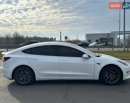 Белый Тесла Модель 3, объемом двигателя 0 л и пробегом 85 тыс. км за 17300 $, фото 6 на Automoto.ua