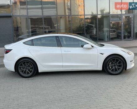 Белый Тесла Модель 3, объемом двигателя 0 л и пробегом 257 тыс. км за 16800 $, фото 7 на Automoto.ua