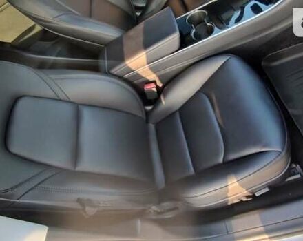 Белый Тесла Модель 3, объемом двигателя 0 л и пробегом 100 тыс. км за 19600 $, фото 6 на Automoto.ua