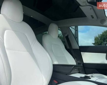 Білий Тесла Модель 3, об'ємом двигуна 0 л та пробігом 89 тис. км за 16900 $, фото 16 на Automoto.ua