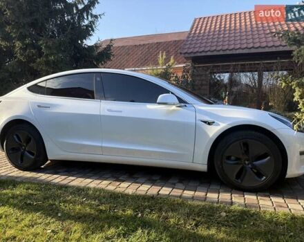 Білий Тесла Модель 3, об'ємом двигуна 0 л та пробігом 39 тис. км за 21000 $, фото 4 на Automoto.ua
