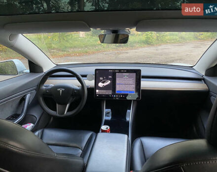 Белый Тесла Модель 3, объемом двигателя 0 л и пробегом 183 тыс. км за 13600 $, фото 11 на Automoto.ua