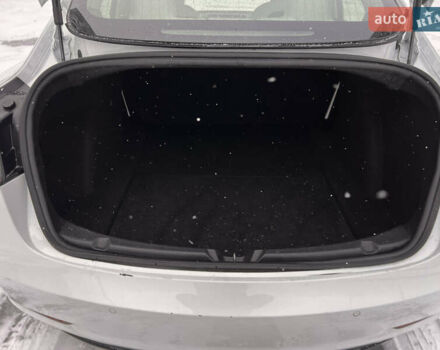 Белый Тесла Модель 3, объемом двигателя 0 л и пробегом 170 тыс. км за 15000 $, фото 13 на Automoto.ua