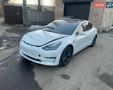 Белый Тесла Модель 3, объемом двигателя 0 л и пробегом 160 тыс. км за 11500 $, фото 7 на Automoto.ua