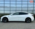 Белый Тесла Модель 3, объемом двигателя 0 л и пробегом 199 тыс. км за 16600 $, фото 1 на Automoto.ua