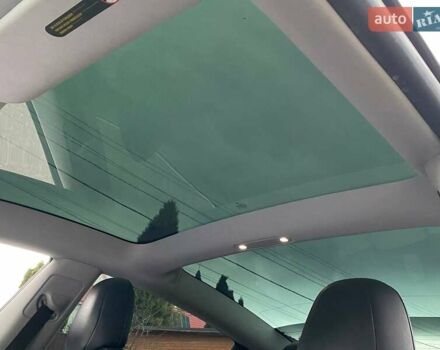 Білий Тесла Модель 3, об'ємом двигуна 0 л та пробігом 130 тис. км за 17200 $, фото 28 на Automoto.ua