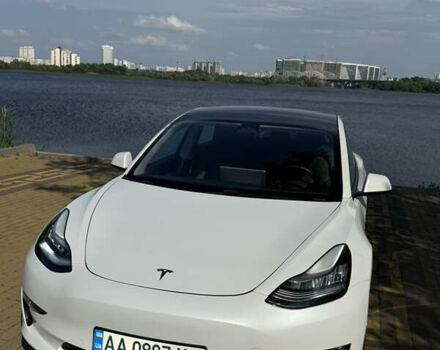 Белый Тесла Модель 3, объемом двигателя 0 л и пробегом 101 тыс. км за 14600 $, фото 4 на Automoto.ua