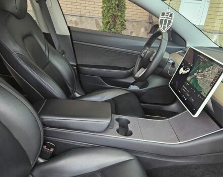 Білий Тесла Модель 3, об'ємом двигуна 0 л та пробігом 78 тис. км за 15300 $, фото 10 на Automoto.ua