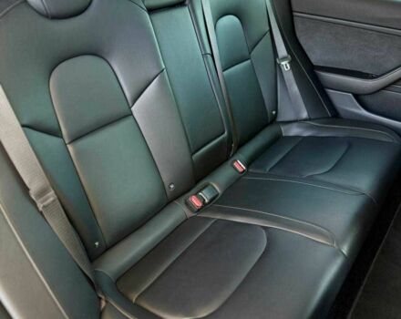 Белый Тесла Модель 3, объемом двигателя 0 л и пробегом 77 тыс. км за 21499 $, фото 21 на Automoto.ua