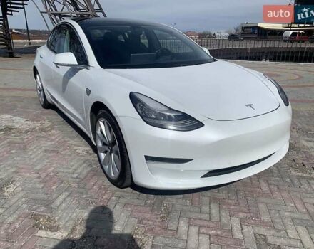 Білий Тесла Модель 3, об'ємом двигуна 0 л та пробігом 167 тис. км за 25500 $, фото 2 на Automoto.ua
