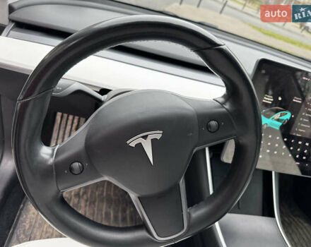 Білий Тесла Модель 3, об'ємом двигуна 0 л та пробігом 240 тис. км за 16700 $, фото 9 на Automoto.ua