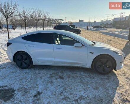 Білий Тесла Модель 3, об'ємом двигуна 0 л та пробігом 92 тис. км за 18600 $, фото 5 на Automoto.ua