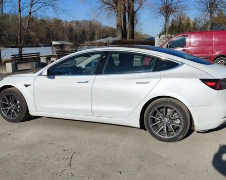 Білий Тесла Модель 3, об'ємом двигуна 0 л та пробігом 95 тис. км за 13500 $, фото 8 на Automoto.ua