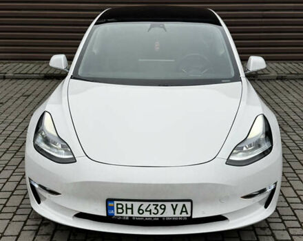 Белый Тесла Модель 3, объемом двигателя 0 л и пробегом 45 тыс. км за 15600 $, фото 2 на Automoto.ua