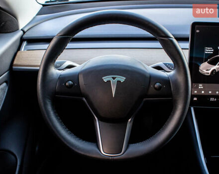 Белый Тесла Модель 3, объемом двигателя 0 л и пробегом 146 тыс. км за 17500 $, фото 34 на Automoto.ua