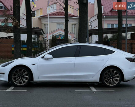 Білий Тесла Модель 3, об'ємом двигуна 0 л та пробігом 76 тис. км за 20500 $, фото 3 на Automoto.ua