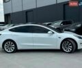 Белый Тесла Модель 3, объемом двигателя 0 л и пробегом 120 тыс. км за 14590 $, фото 2 на Automoto.ua