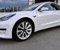 Білий Тесла Модель 3, об'ємом двигуна 0 л та пробігом 64 тис. км за 17350 $, фото 5 на Automoto.ua