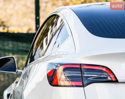 Белый Тесла Модель 3, объемом двигателя 0 л и пробегом 146 тыс. км за 17500 $, фото 17 на Automoto.ua