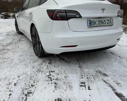 Белый Тесла Модель 3, объемом двигателя 0 л и пробегом 263 тыс. км за 14200 $, фото 10 на Automoto.ua