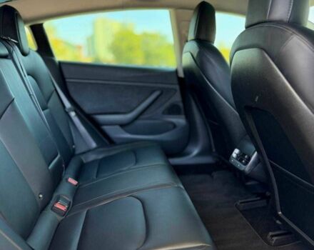 Белый Тесла Модель 3, объемом двигателя 0 л и пробегом 77 тыс. км за 21499 $, фото 20 на Automoto.ua