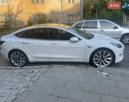 Білий Тесла Модель 3, об'ємом двигуна 0 л та пробігом 101 тис. км за 22500 $, фото 34 на Automoto.ua