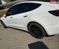 Білий Тесла Модель 3, об'ємом двигуна 0 л та пробігом 112 тис. км за 17500 $, фото 10 на Automoto.ua
