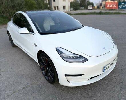 Белый Тесла Модель 3, объемом двигателя 0 л и пробегом 57 тыс. км за 21000 $, фото 38 на Automoto.ua
