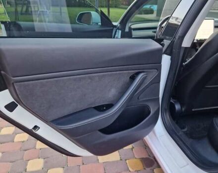 Белый Тесла Модель 3, объемом двигателя 0 л и пробегом 135 тыс. км за 20500 $, фото 11 на Automoto.ua