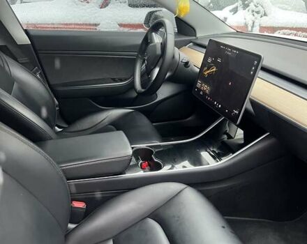 Белый Тесла Модель 3, объемом двигателя 0 л и пробегом 122 тыс. км за 19350 $, фото 15 на Automoto.ua