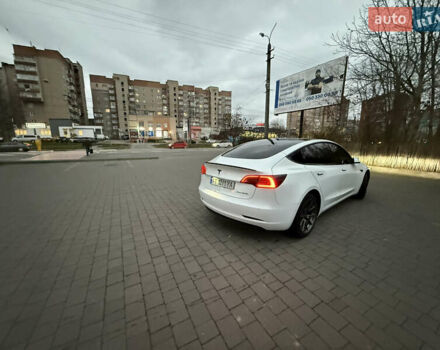Білий Тесла Модель 3, об'ємом двигуна 0 л та пробігом 92 тис. км за 21800 $, фото 5 на Automoto.ua