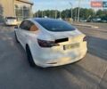 Білий Тесла Модель 3, об'ємом двигуна 0 л та пробігом 120 тис. км за 17500 $, фото 3 на Automoto.ua