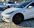 Белый Тесла Модель 3, объемом двигателя 0 л и пробегом 112 тыс. км за 18900 $, фото 4 на Automoto.ua