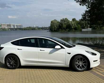Белый Тесла Модель 3, объемом двигателя 0 л и пробегом 101 тыс. км за 14600 $, фото 16 на Automoto.ua