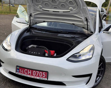 Белый Тесла Модель 3, объемом двигателя 0 л и пробегом 32 тыс. км за 22500 $, фото 12 на Automoto.ua