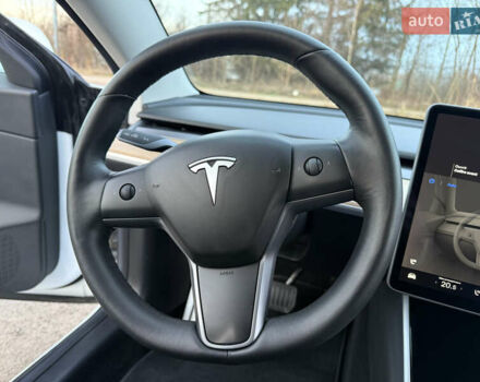 Белый Тесла Модель 3, объемом двигателя 0 л и пробегом 139 тыс. км за 17750 $, фото 51 на Automoto.ua