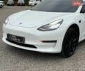 Білий Тесла Модель 3, об'ємом двигуна 0 л та пробігом 169 тис. км за 14388 $, фото 4 на Automoto.ua