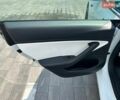 Білий Тесла Модель 3, об'ємом двигуна 0 л та пробігом 108 тис. км за 17500 $, фото 39 на Automoto.ua