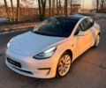 Белый Тесла Модель 3, объемом двигателя 0 л и пробегом 62 тыс. км за 22400 $, фото 2 на Automoto.ua